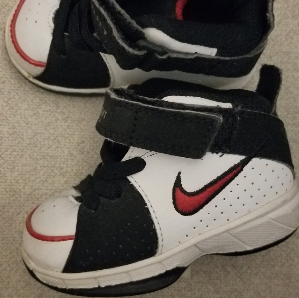 Boy shoes